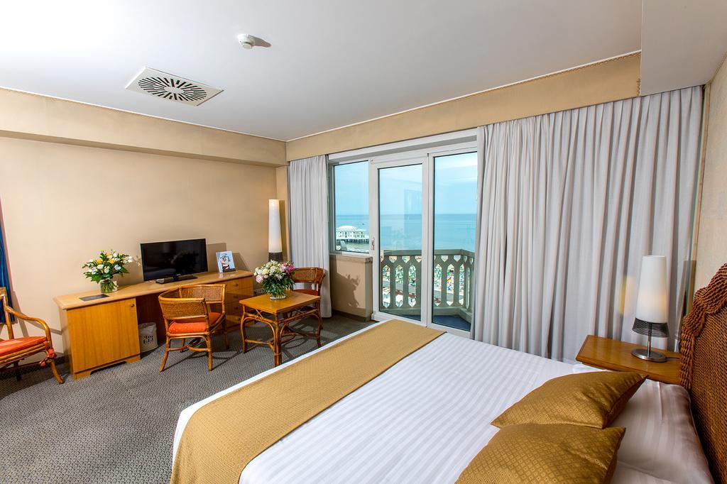 City Hotel Senigallia Exterior photo